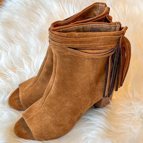 Suede & Fringe Booties by Nine West - Size 8.5 M - Picture 2 of 6